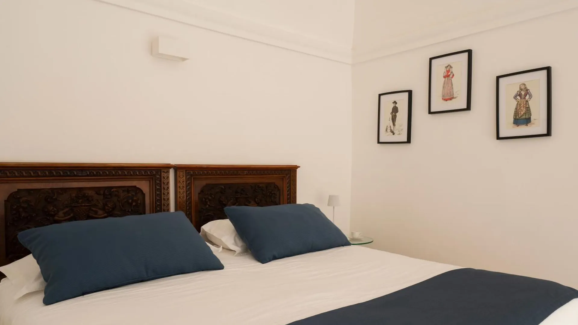A.Ri.El Luxury Apartment Naples 0*,  Italy